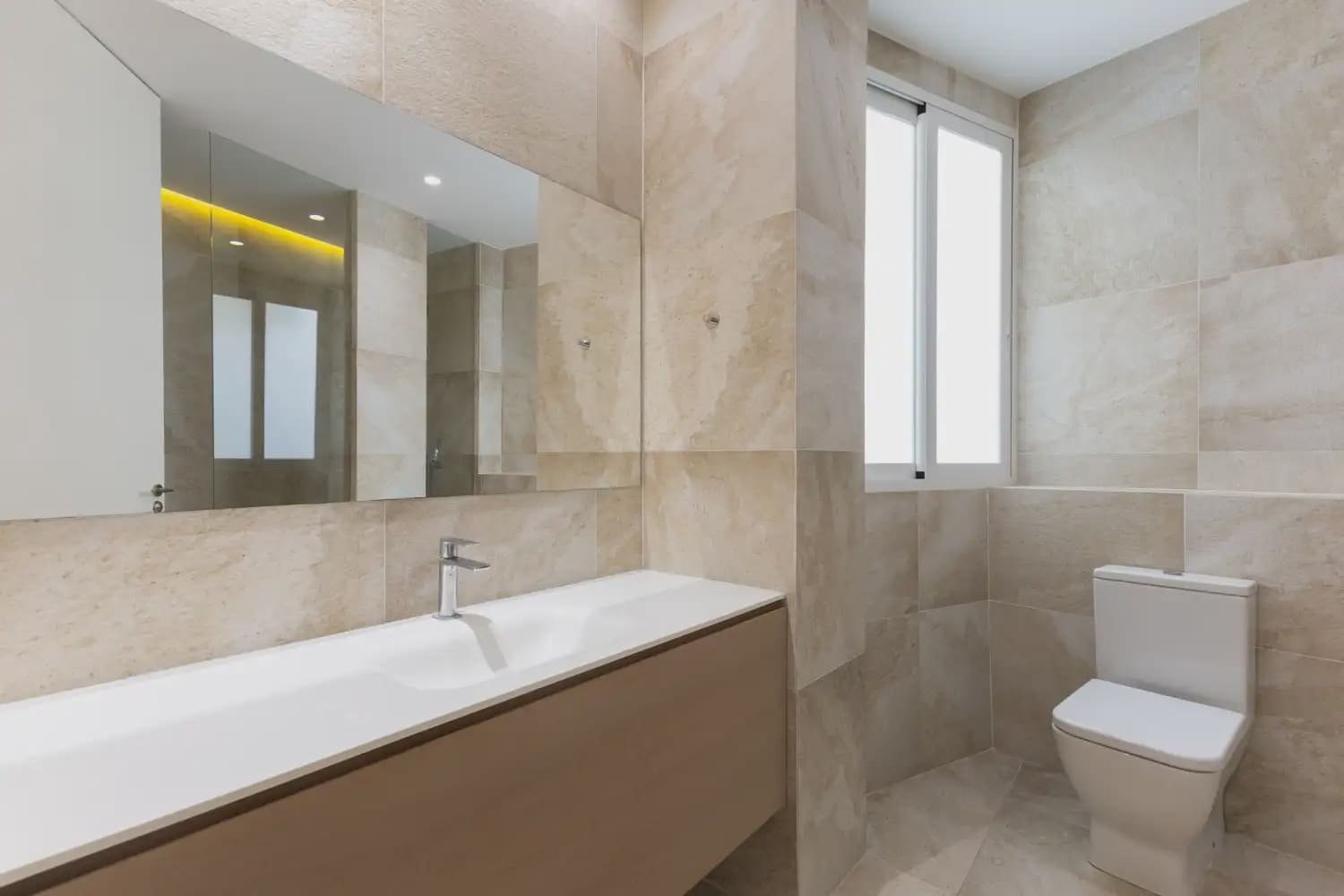 3 sovrum Lägenhet att hyra i Valencia stad - 2 600 € (Ref: 9897923)