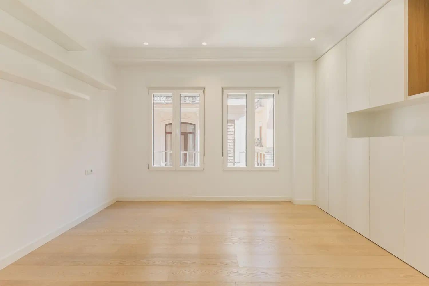 3 sovrum Lägenhet att hyra i Valencia stad - 2 600 € (Ref: 9897923)