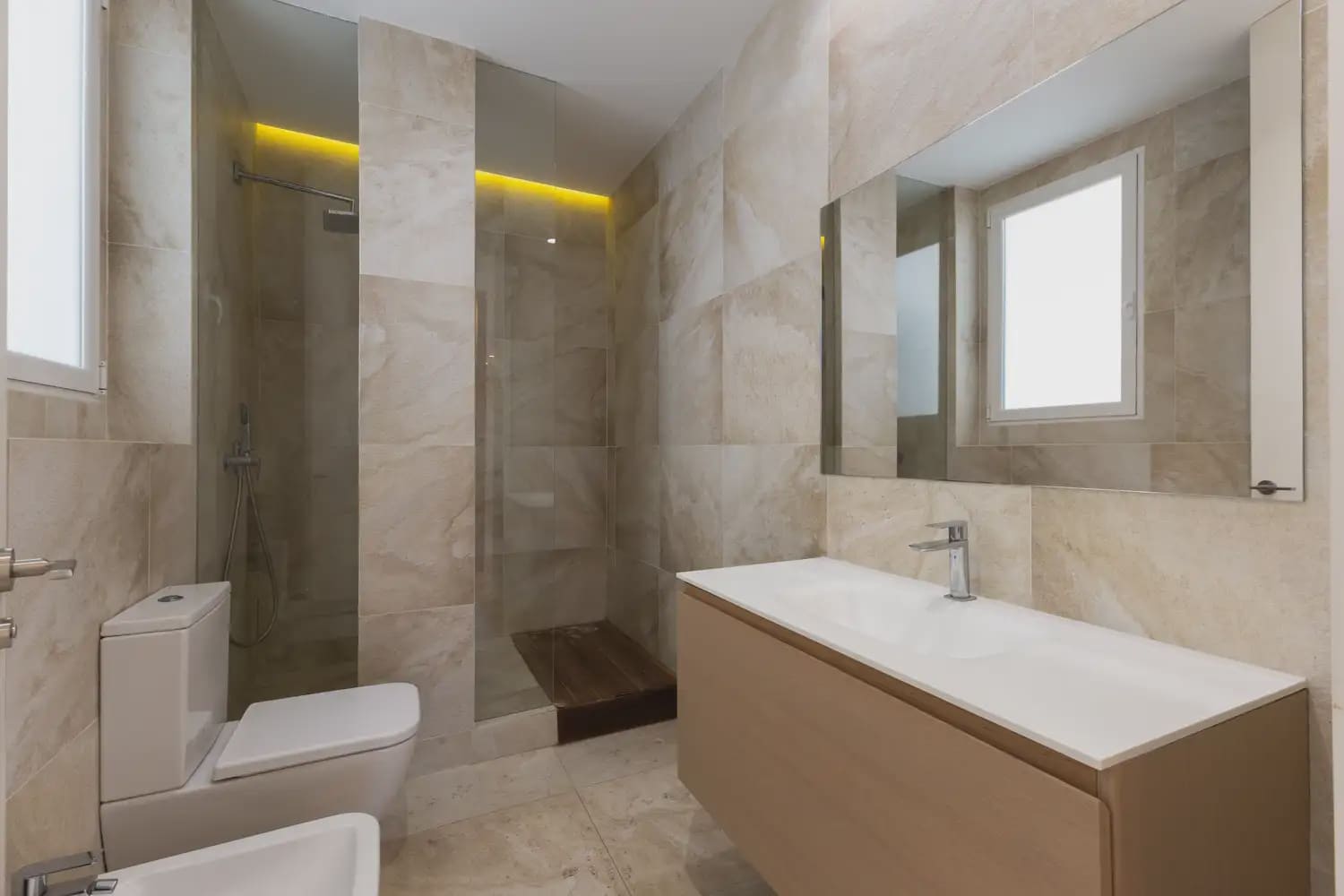 3 sovrum Lägenhet att hyra i Valencia stad - 2 600 € (Ref: 9897923)