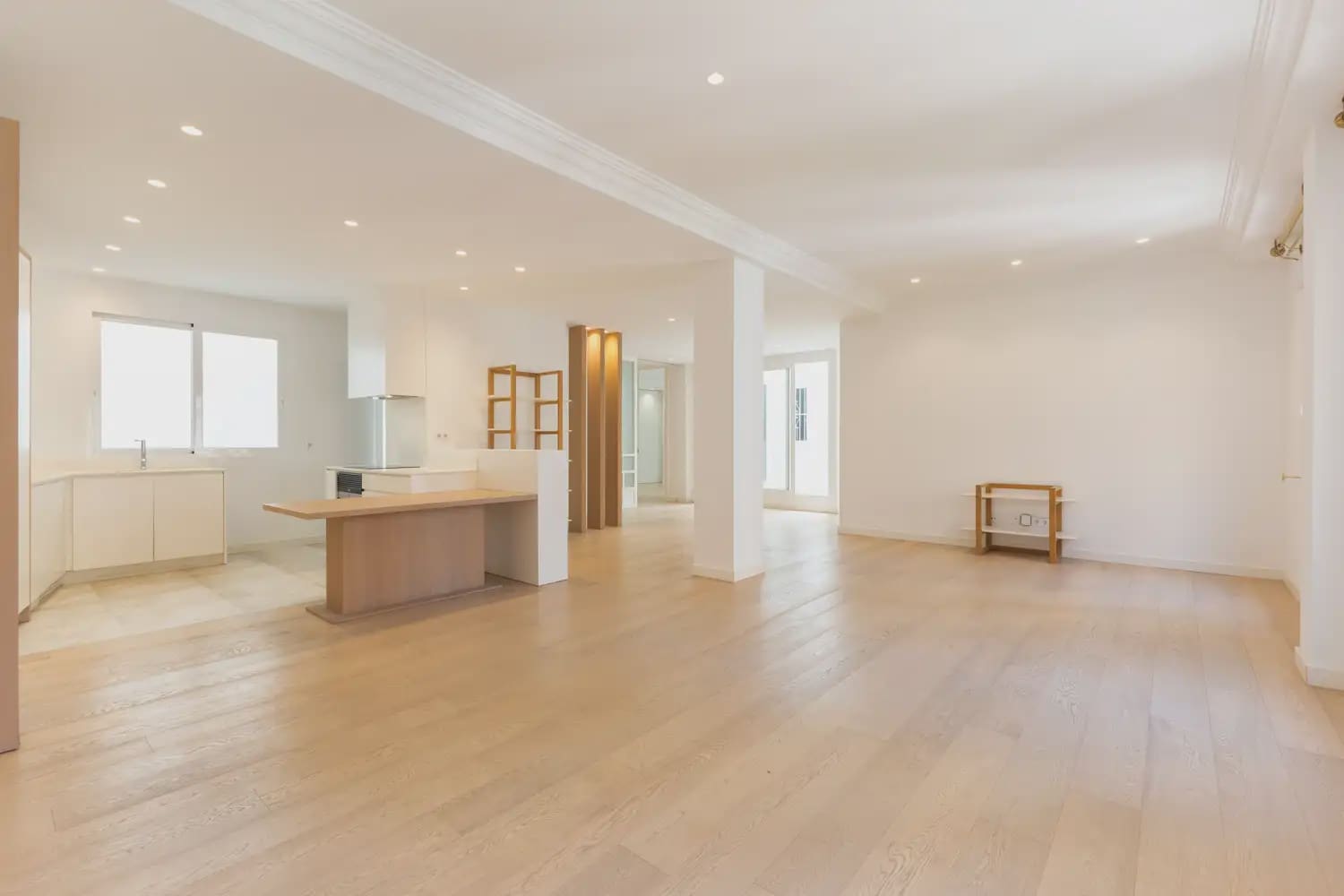3 sovrum Lägenhet att hyra i Valencia stad - 2 600 € (Ref: 9897923)