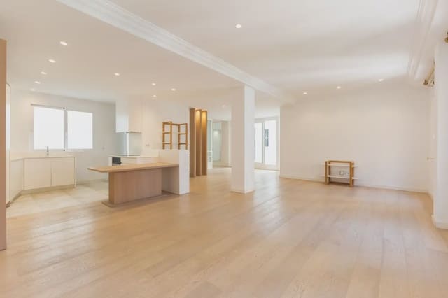 3 Zimmer Wohnung zu vermieten in Sant Francesc, València Stadt - 2.600 € (Ref: 9897923)