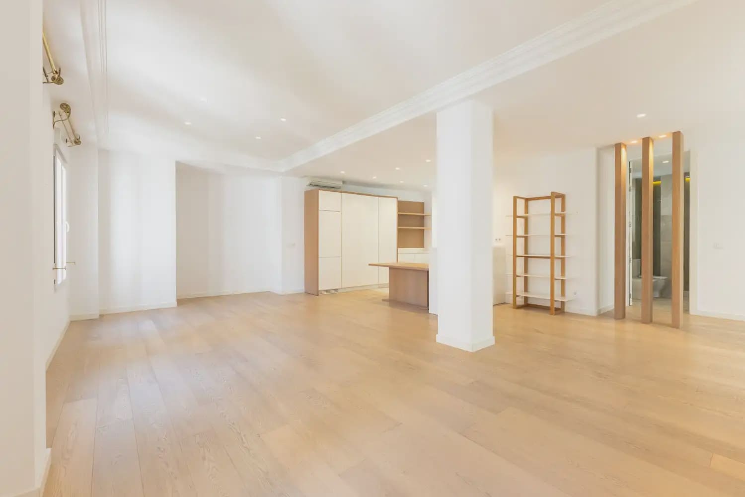 3 sovrum Lägenhet att hyra i Valencia stad - 2 600 € (Ref: 9897923)