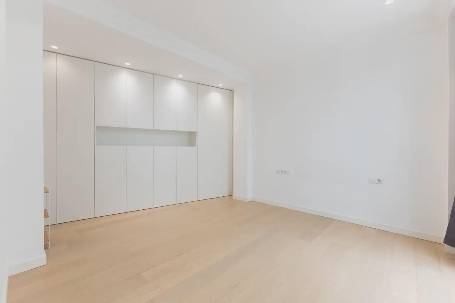 3 sovrum Lägenhet att hyra i Valencia stad - 2 600 € (Ref: 9897923)