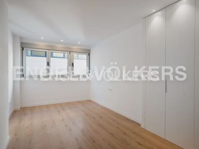 Piso de 4 habitaciones en Centro, Castelló de la Plana en venta con garaje - 310.000 € (Ref: 9897925)