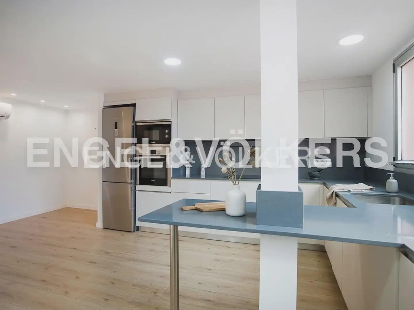 Piso de 4 habitaciones en Castelló de la Plana en venta con garaje - 310.000 € (Ref: 9897925)