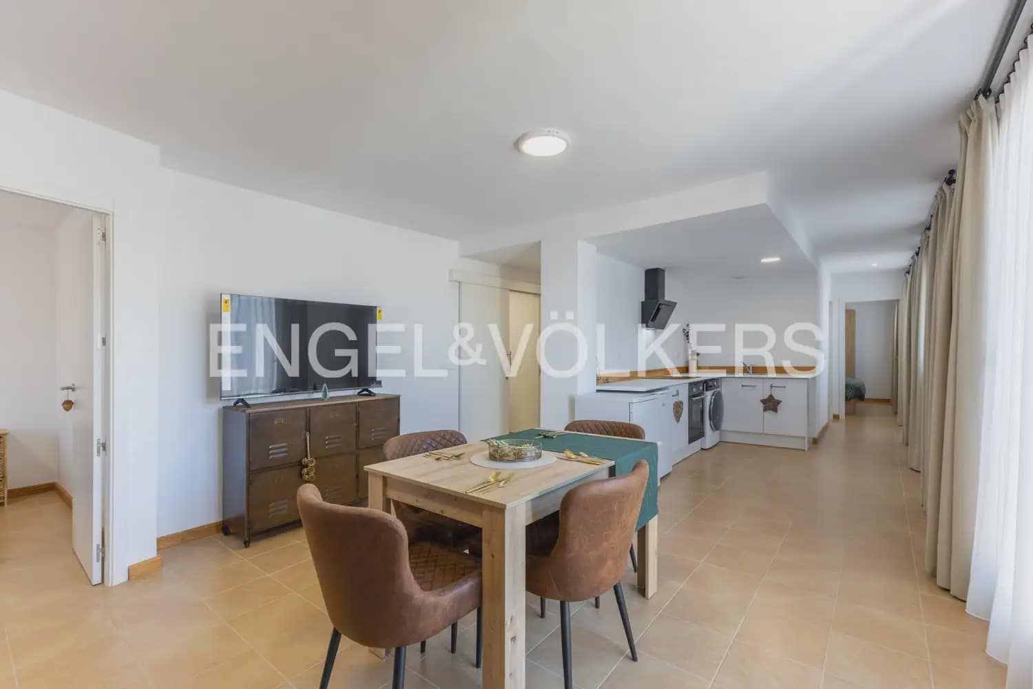 2 bedroom Penthouse for rent in Chovar - € 900 (Ref: 9897956)