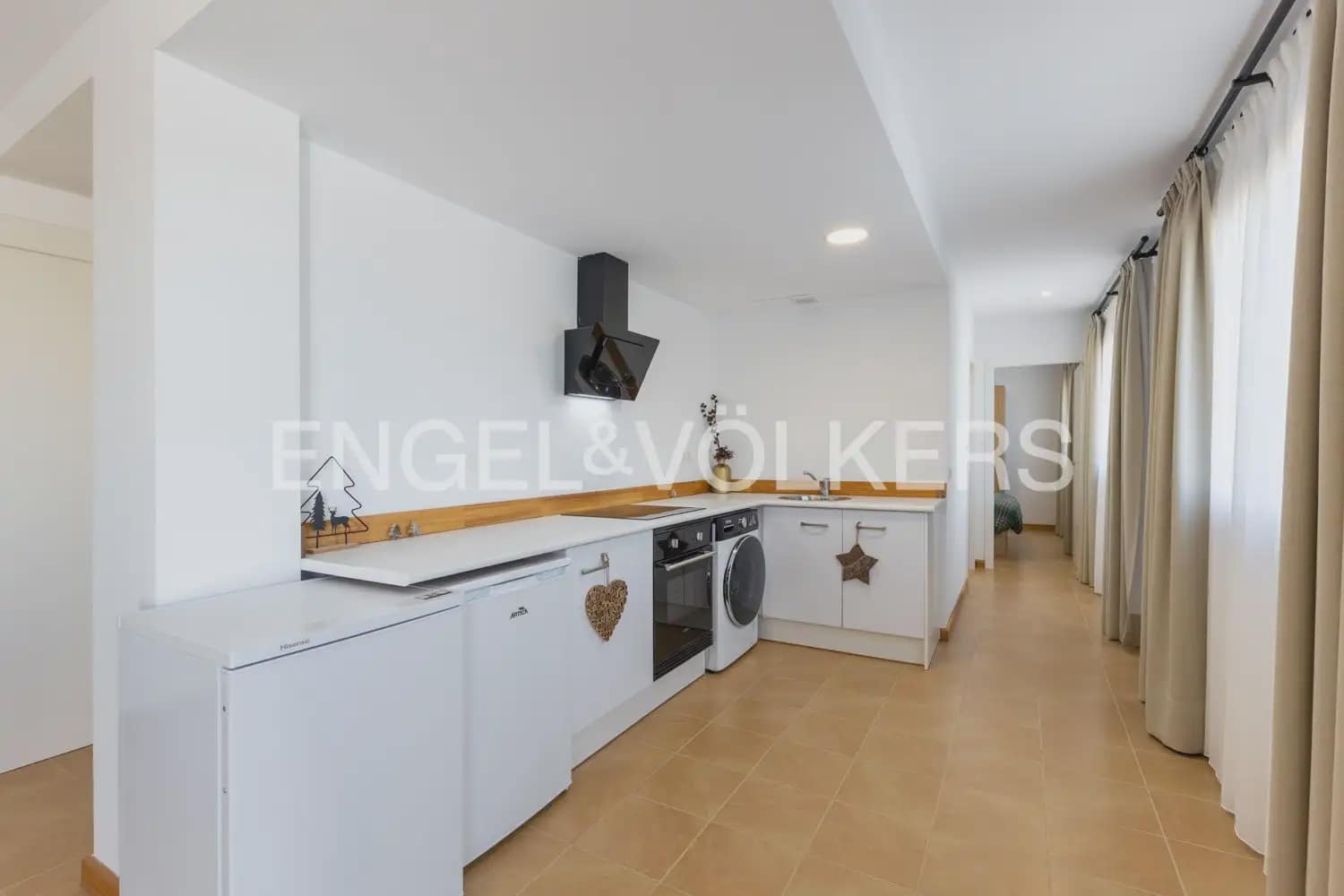 2 bedroom Penthouse for rent in Chovar - € 900 (Ref: 9897956)