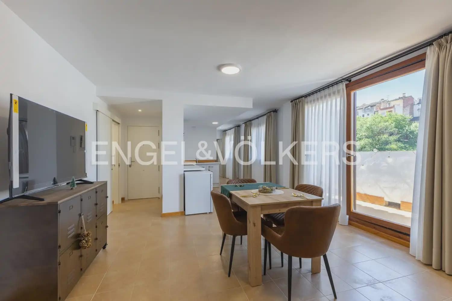 2 bedroom Penthouse for rent in Chovar - € 900 (Ref: 9897956)