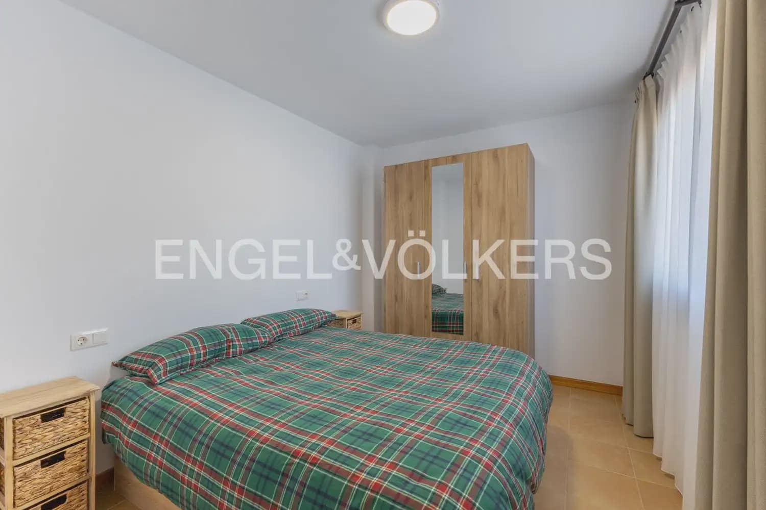 2 bedroom Penthouse for rent in Chovar - € 900 (Ref: 9897956)