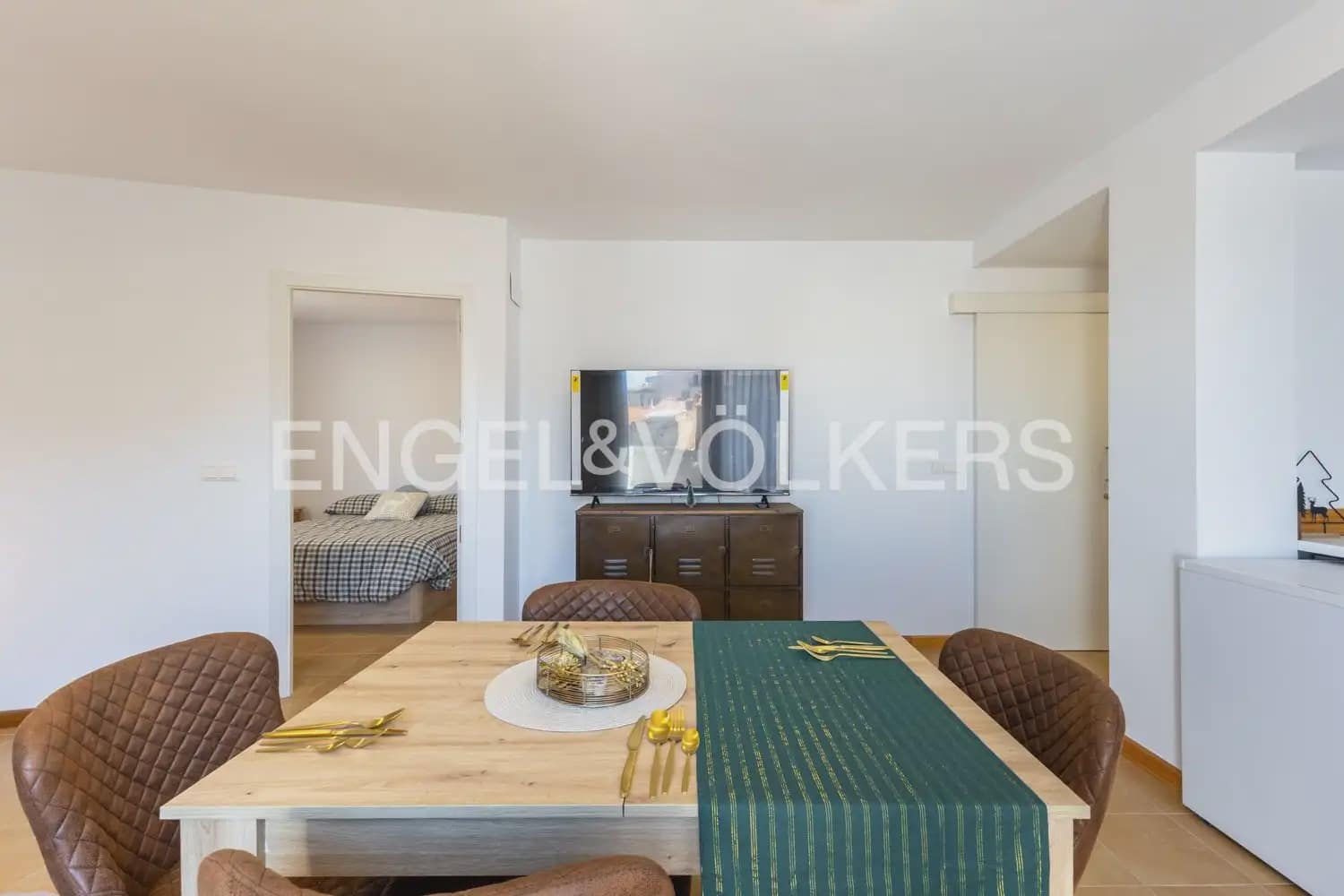 2 bedroom Penthouse for rent in Chovar - € 900 (Ref: 9897956)
