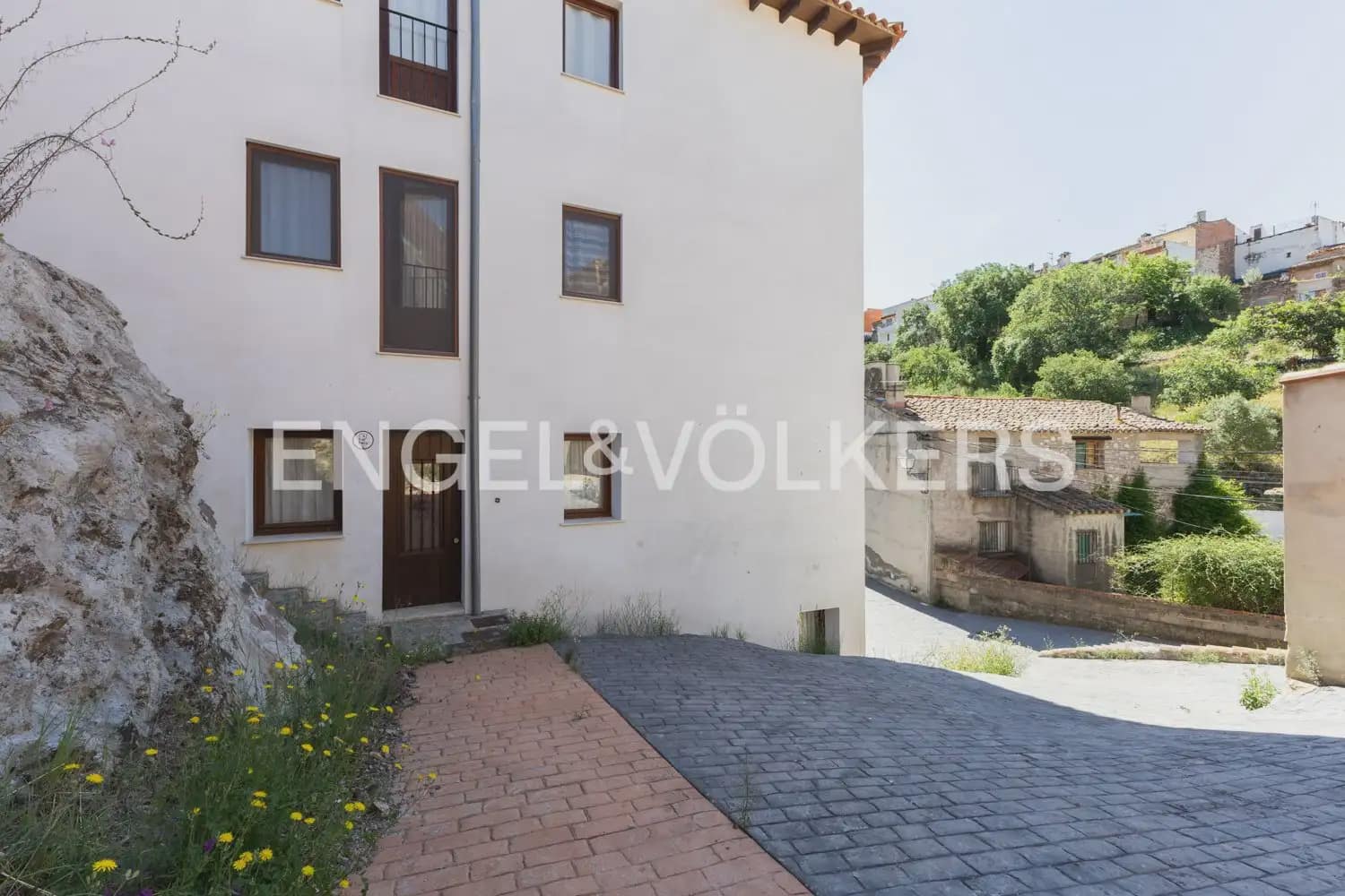 2 bedroom Penthouse for rent in Chovar - € 900 (Ref: 9897956)