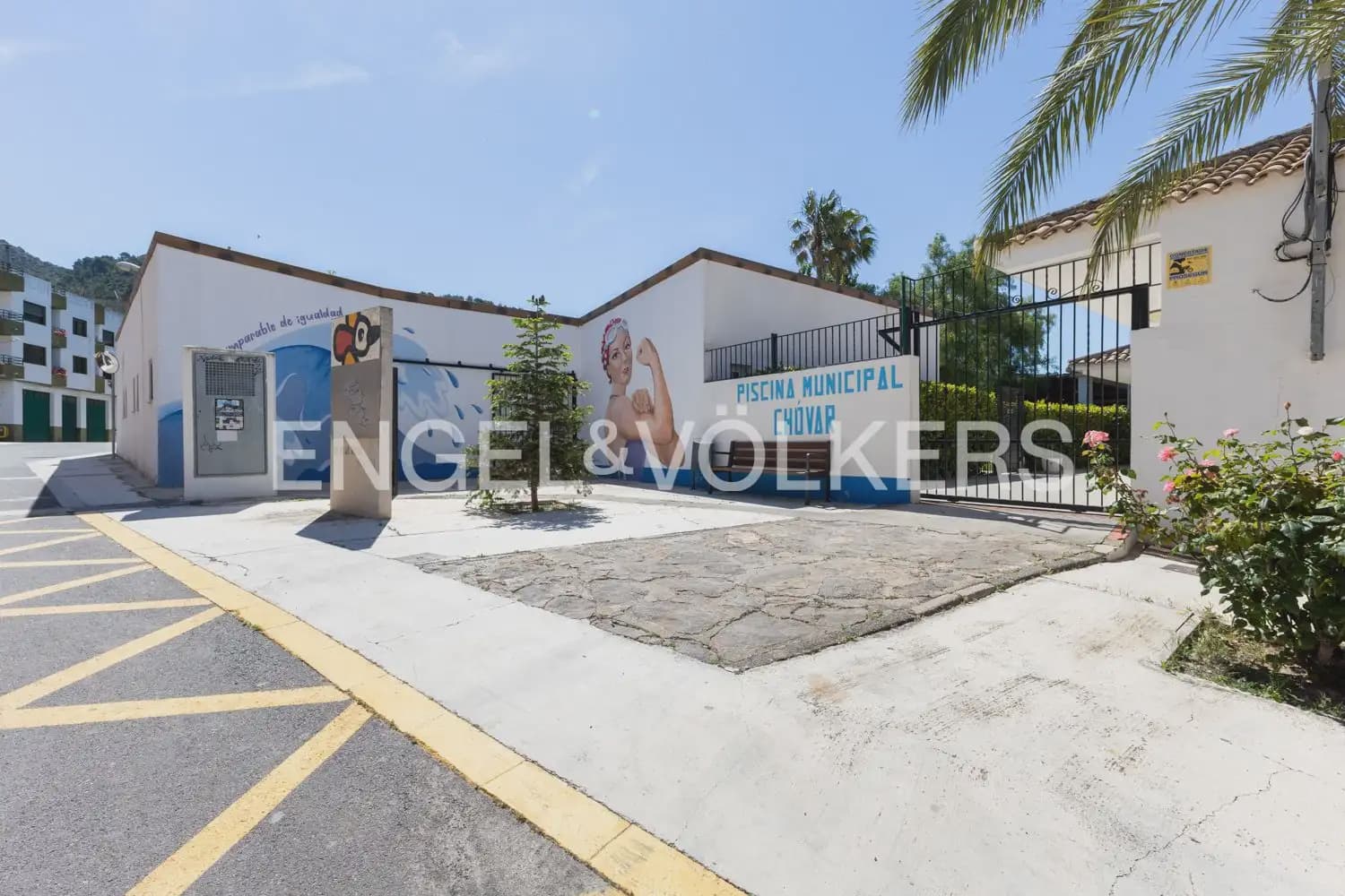 2 bedroom Penthouse for rent in Chovar - € 900 (Ref: 9897956)