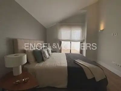 1 Zimmer Penthouse zu vermieten in Valencia Stadt mit Pool Garage - 1.800 € (Ref: 9897957)