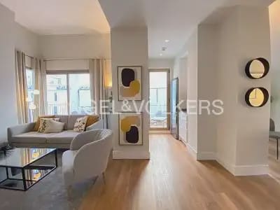 1 Zimmer Penthouse zu vermieten in Valencia Stadt mit Pool Garage - 1.800 € (Ref: 9897957)