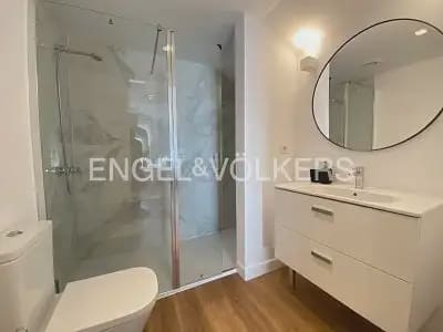 1 Zimmer Penthouse zu vermieten in Valencia Stadt mit Pool Garage - 1.800 € (Ref: 9897957)