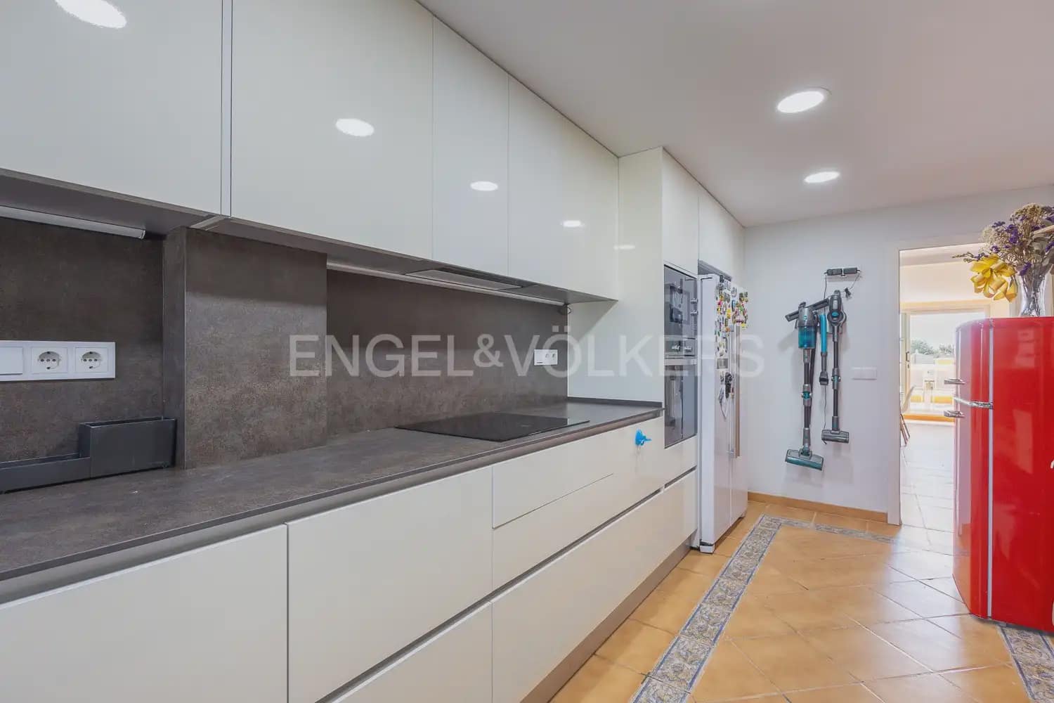 4 bedroom Terraced Villa for rent in Cullera with pool garage - € 2,500 (Ref: 9897958)