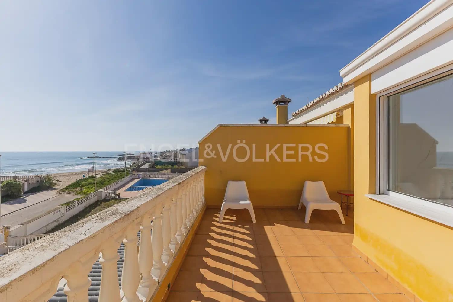 4 bedroom Terraced Villa for rent in Cullera with pool garage - € 2,500 (Ref: 9897958)