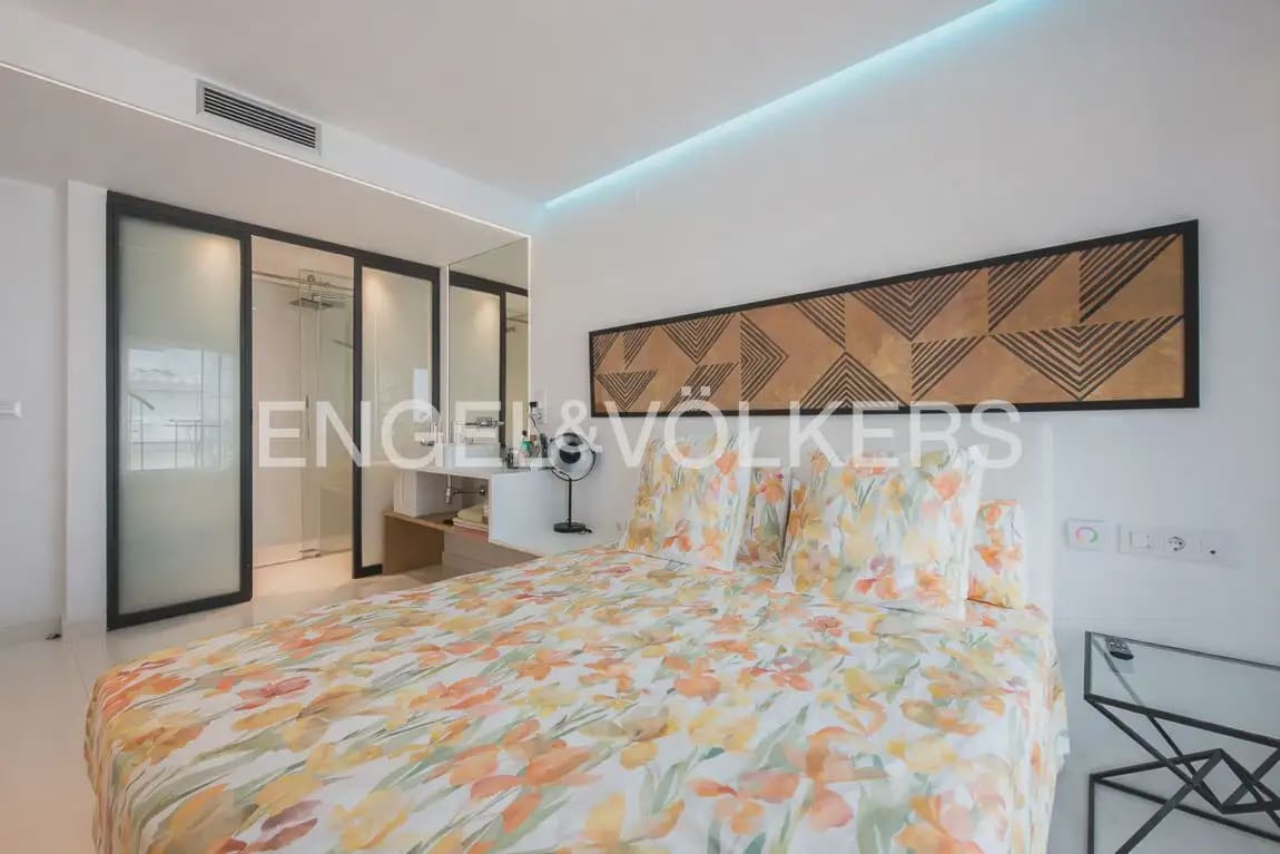 2 bedroom Penthouse for sale in Oliva with pool garage - € 420,000 (Ref: 9897959)