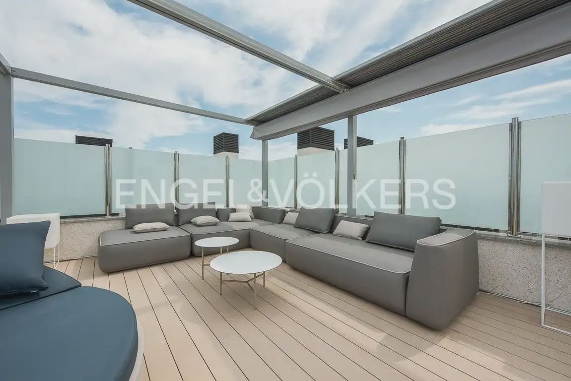 2 bedroom Penthouse for sale in Oliva with pool garage - € 420,000 (Ref: 9897959)