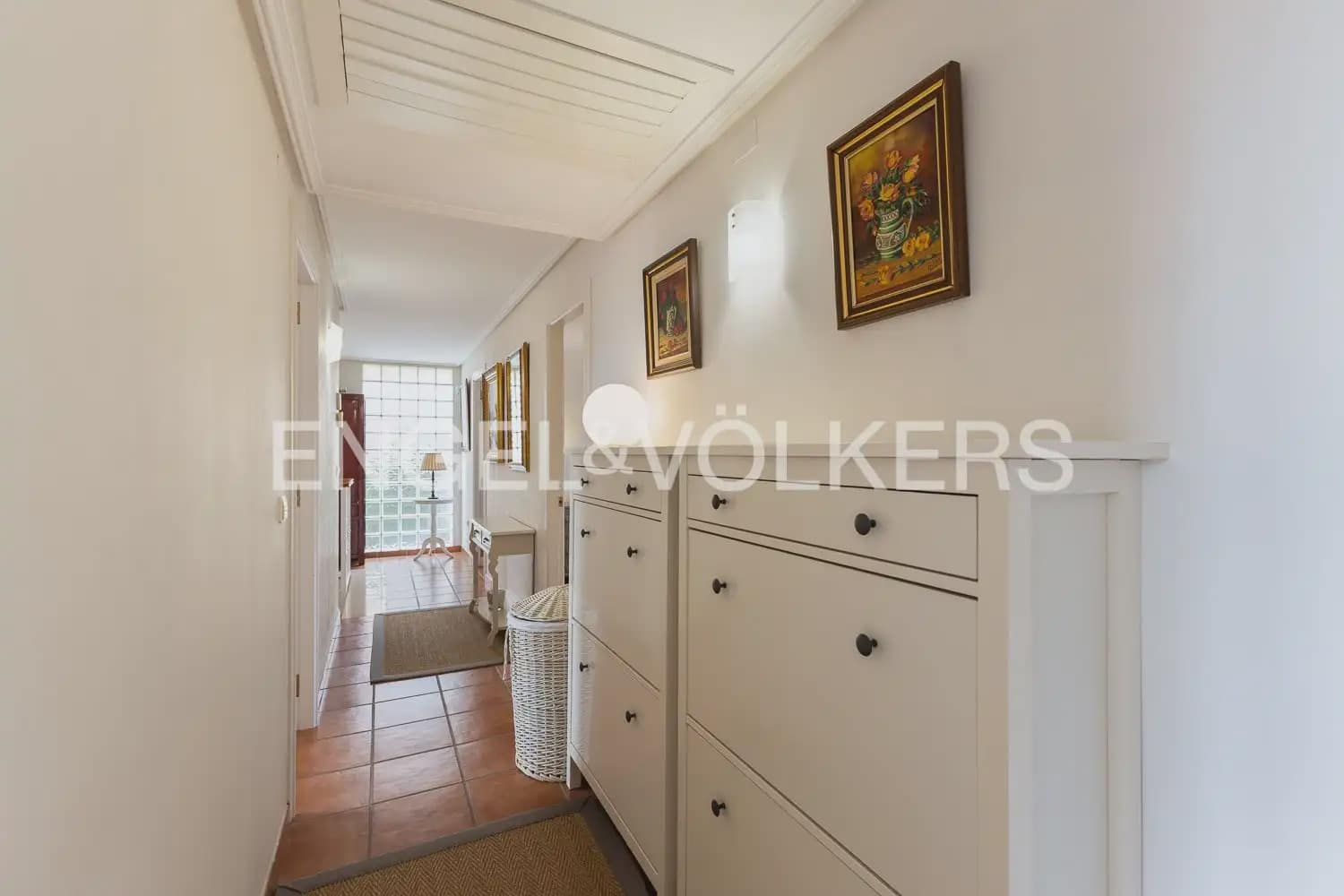 5 bedroom Villa for sale in Torrent with pool garage - € 880,000 (Ref: 9897961)