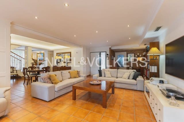 5 bedroom Villa for sale in El Vedat de Torrente, Torrent with pool garage - € 880,000 (Ref: 9897961)