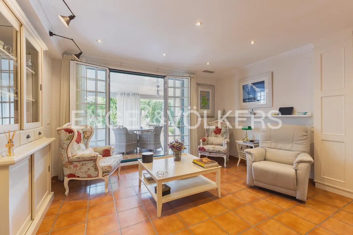 5 bedroom Villa for sale in Torrent with pool garage - € 880,000 (Ref: 9897961)