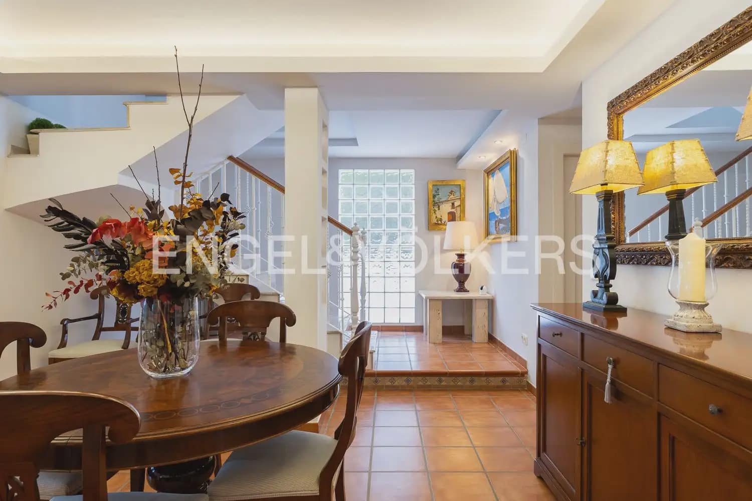 5 bedroom Villa for sale in Torrent with pool garage - € 880,000 (Ref: 9897961)