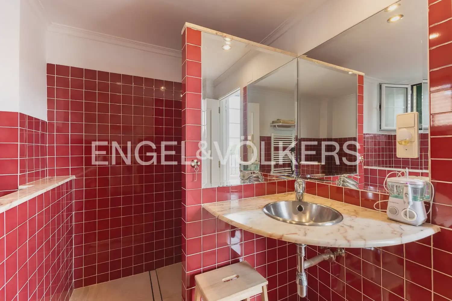 5 bedroom Villa for sale in Torrent with pool garage - € 880,000 (Ref: 9897961)