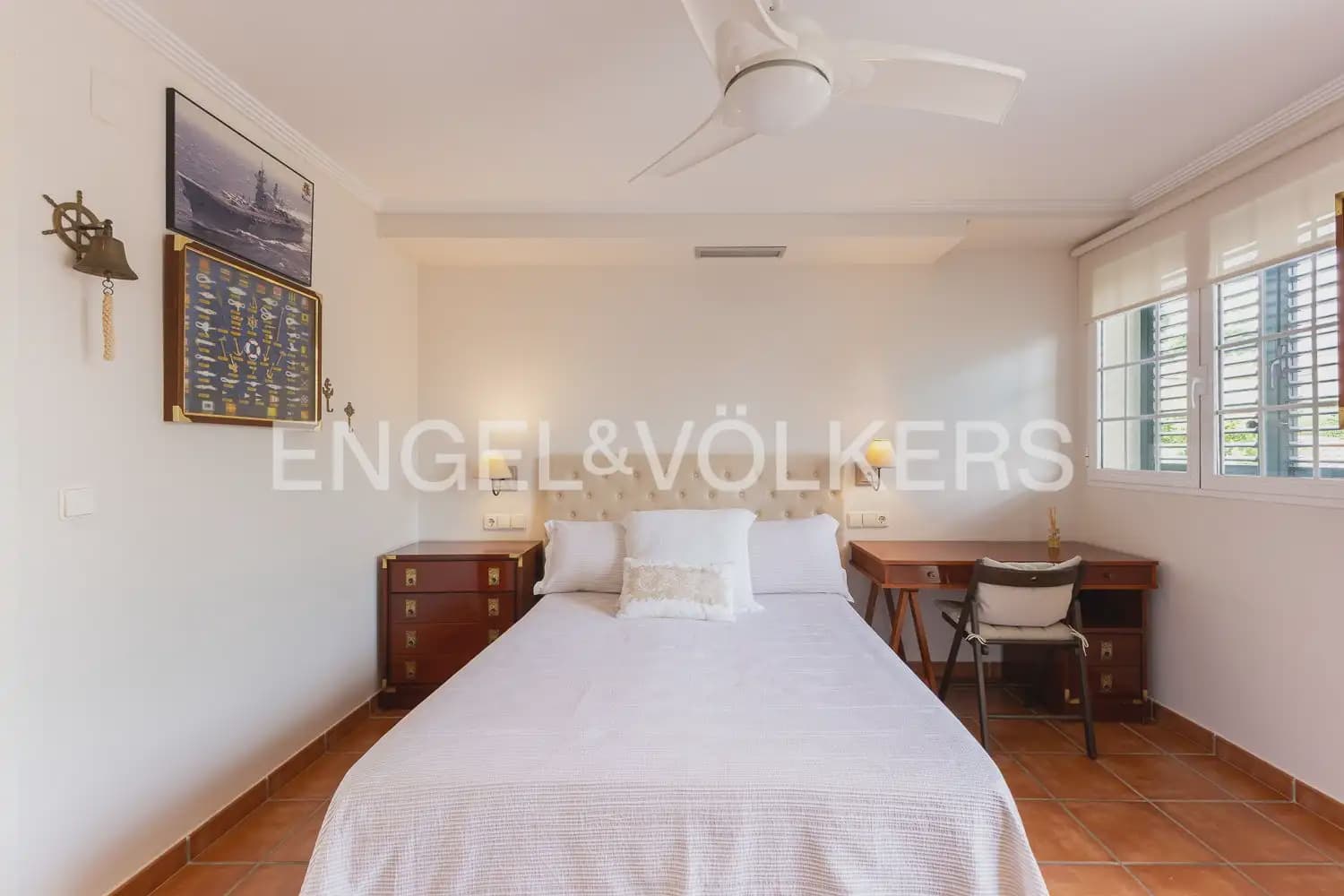 5 bedroom Villa for sale in Torrent with pool garage - € 880,000 (Ref: 9897961)