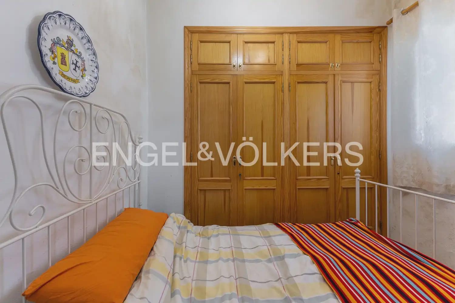 4 bedroom Townhouse for sale in Jalon / Xalo - € 253,000 (Ref: 9897962)