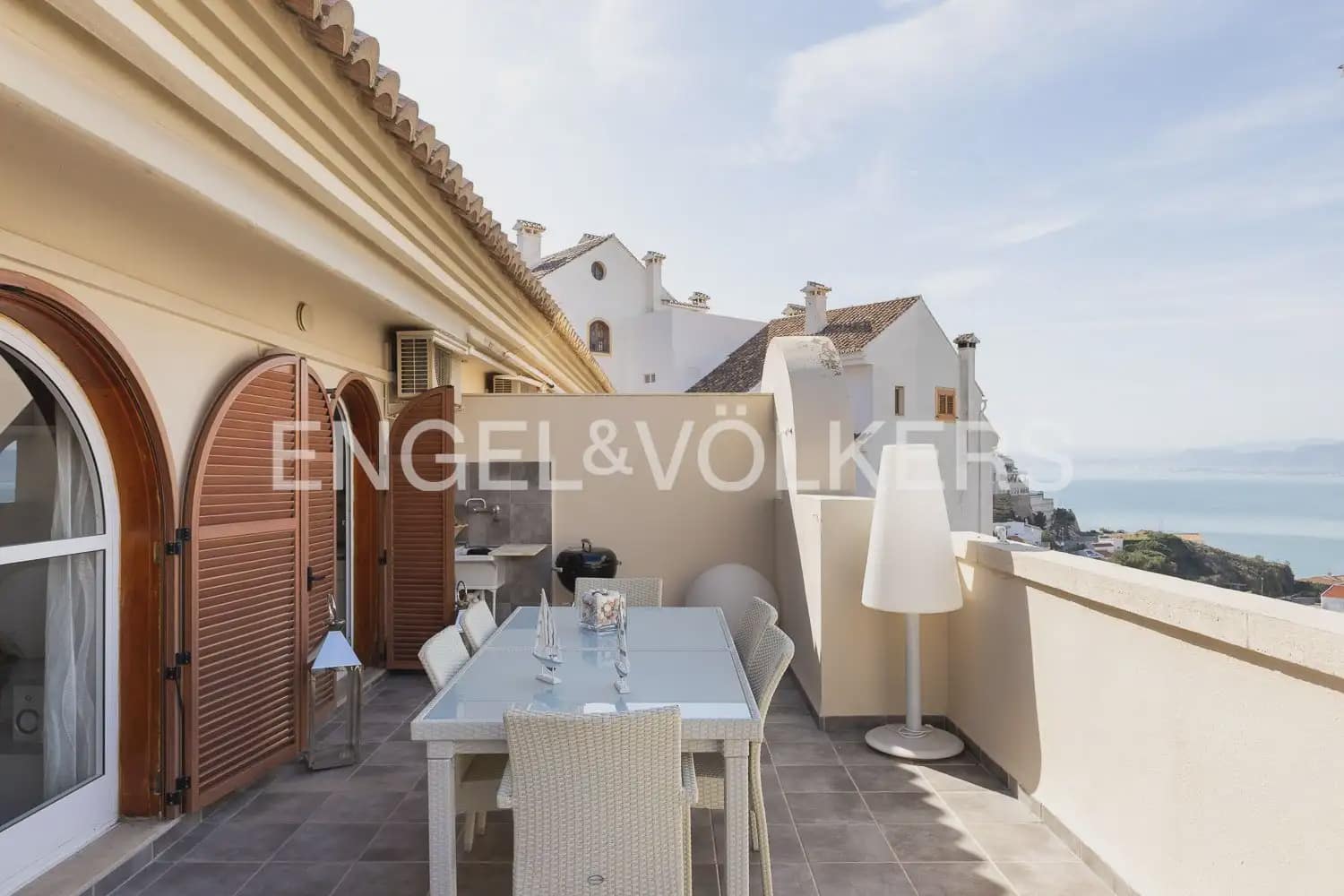 2 soveværelse Penthouse til leje i Cullera med swimmingpool garage - € 2.500 (Ref: 9897964)