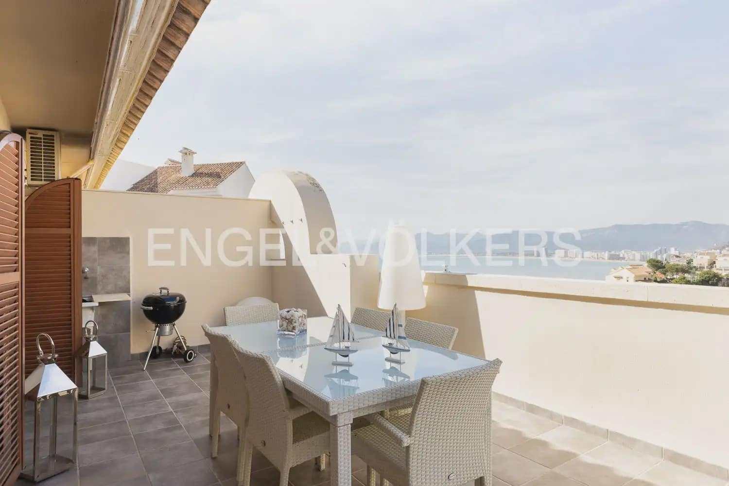 2 soveværelse Penthouse til leje i Cullera med swimmingpool garage - € 2.500 (Ref: 9897964)
