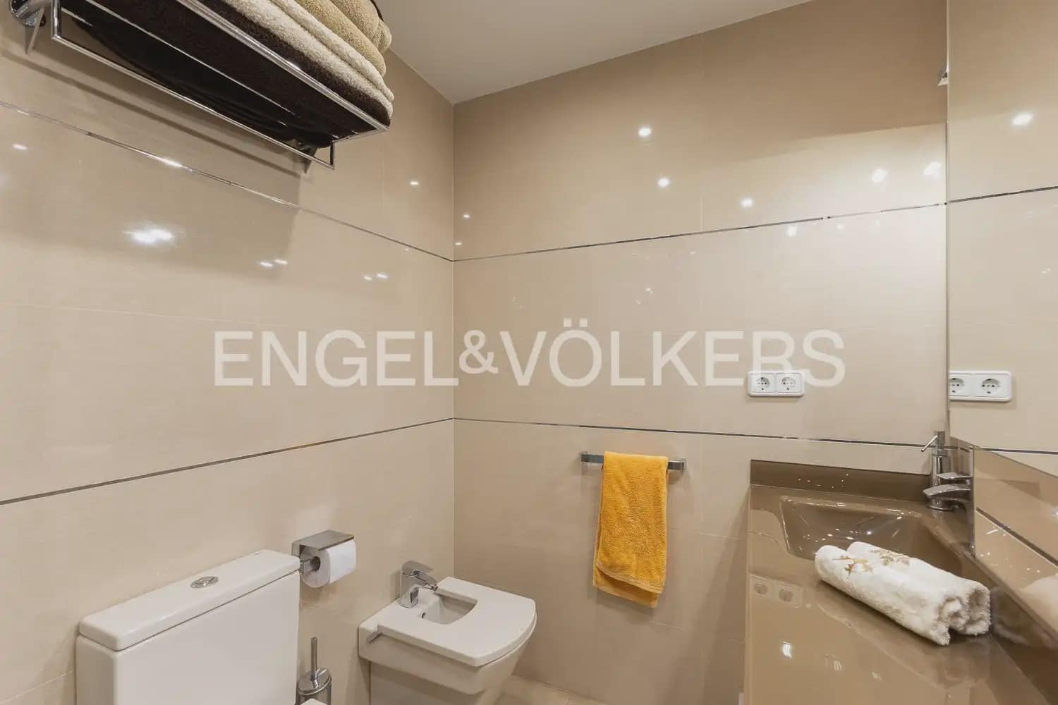 2 soveværelse Penthouse til leje i Cullera med swimmingpool garage - € 2.500 (Ref: 9897964)