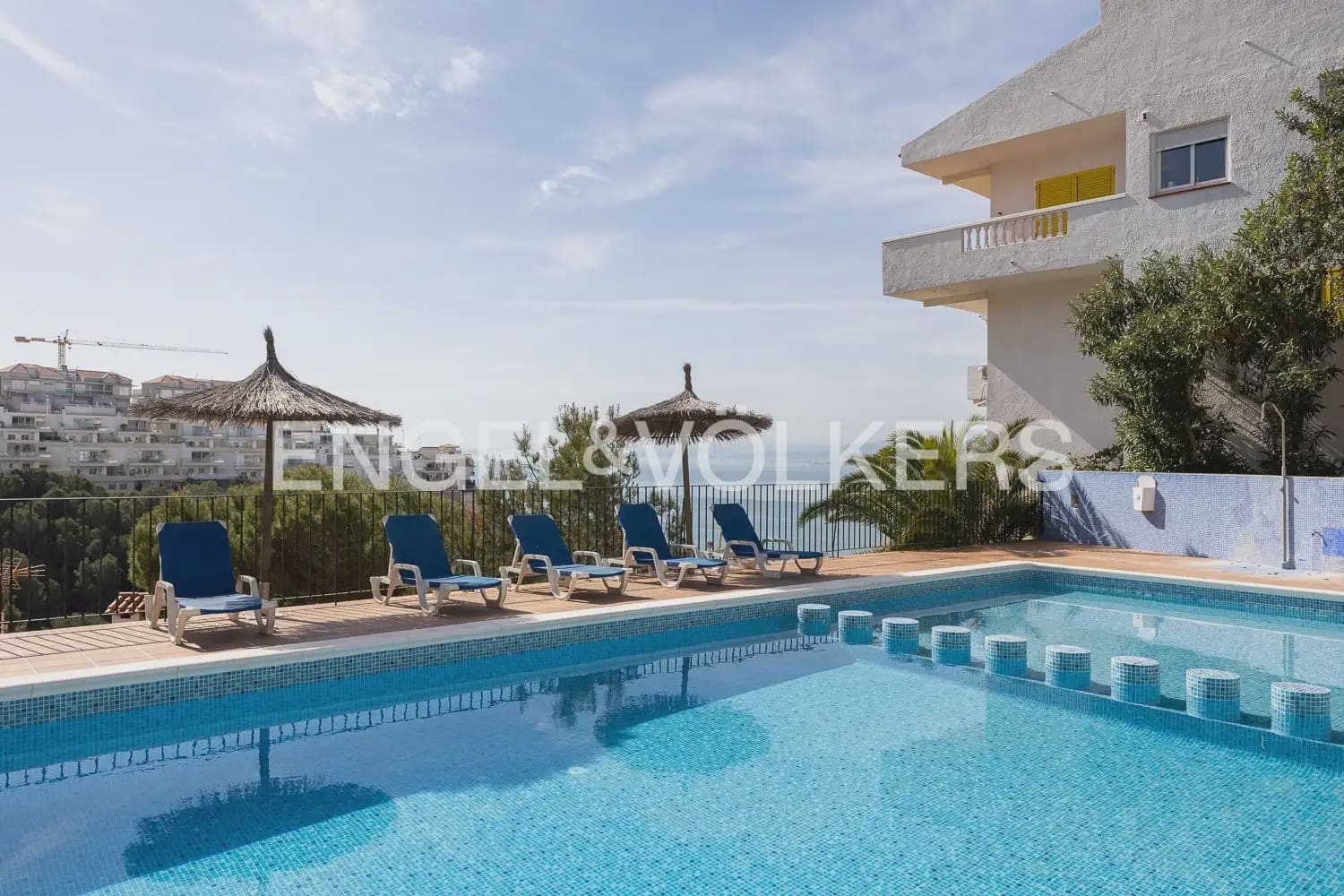 2 soveværelse Penthouse til leje i Cullera med swimmingpool garage - € 2.500 (Ref: 9897964)