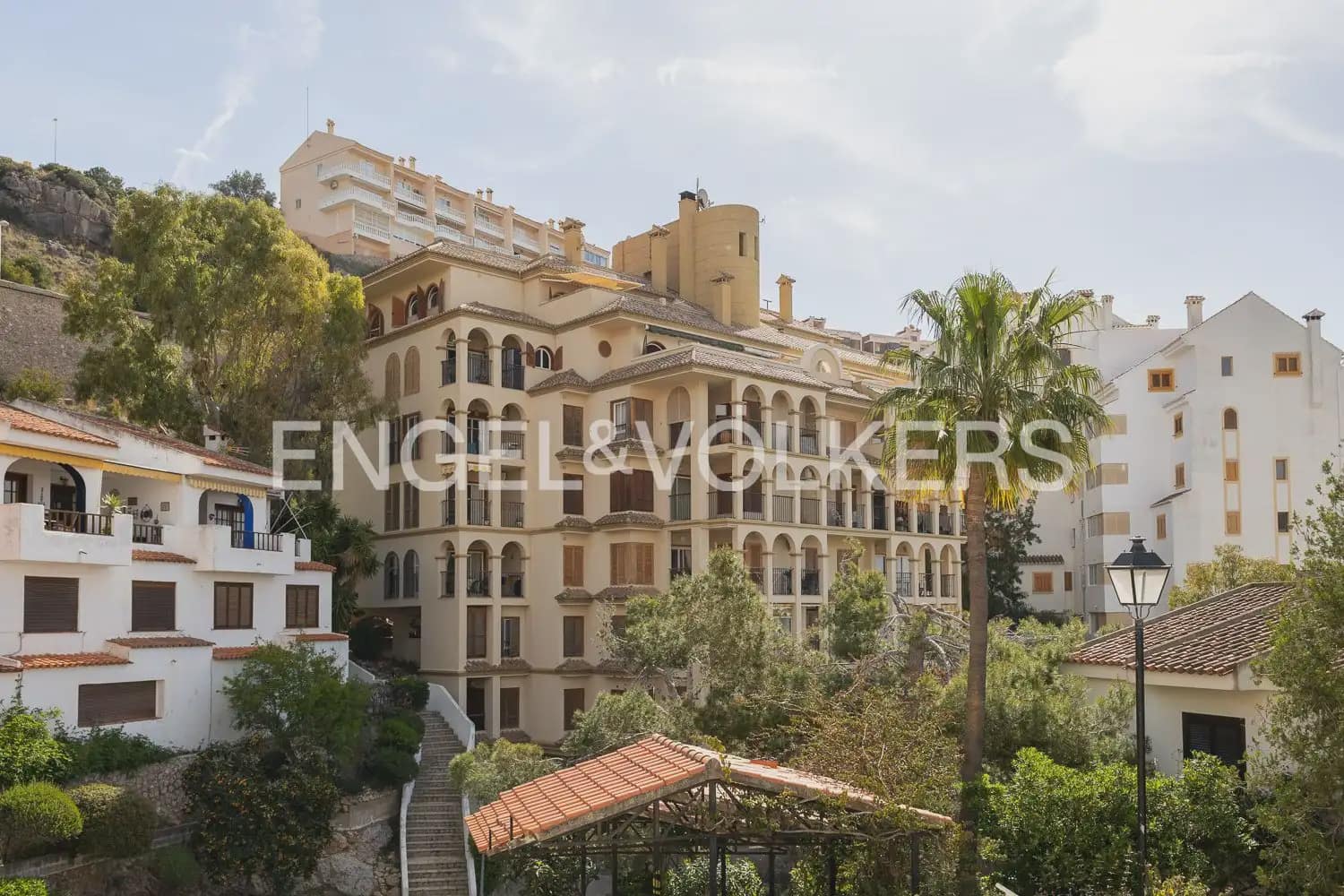 2 soveværelse Penthouse til leje i Cullera med swimmingpool garage - € 2.500 (Ref: 9897964)