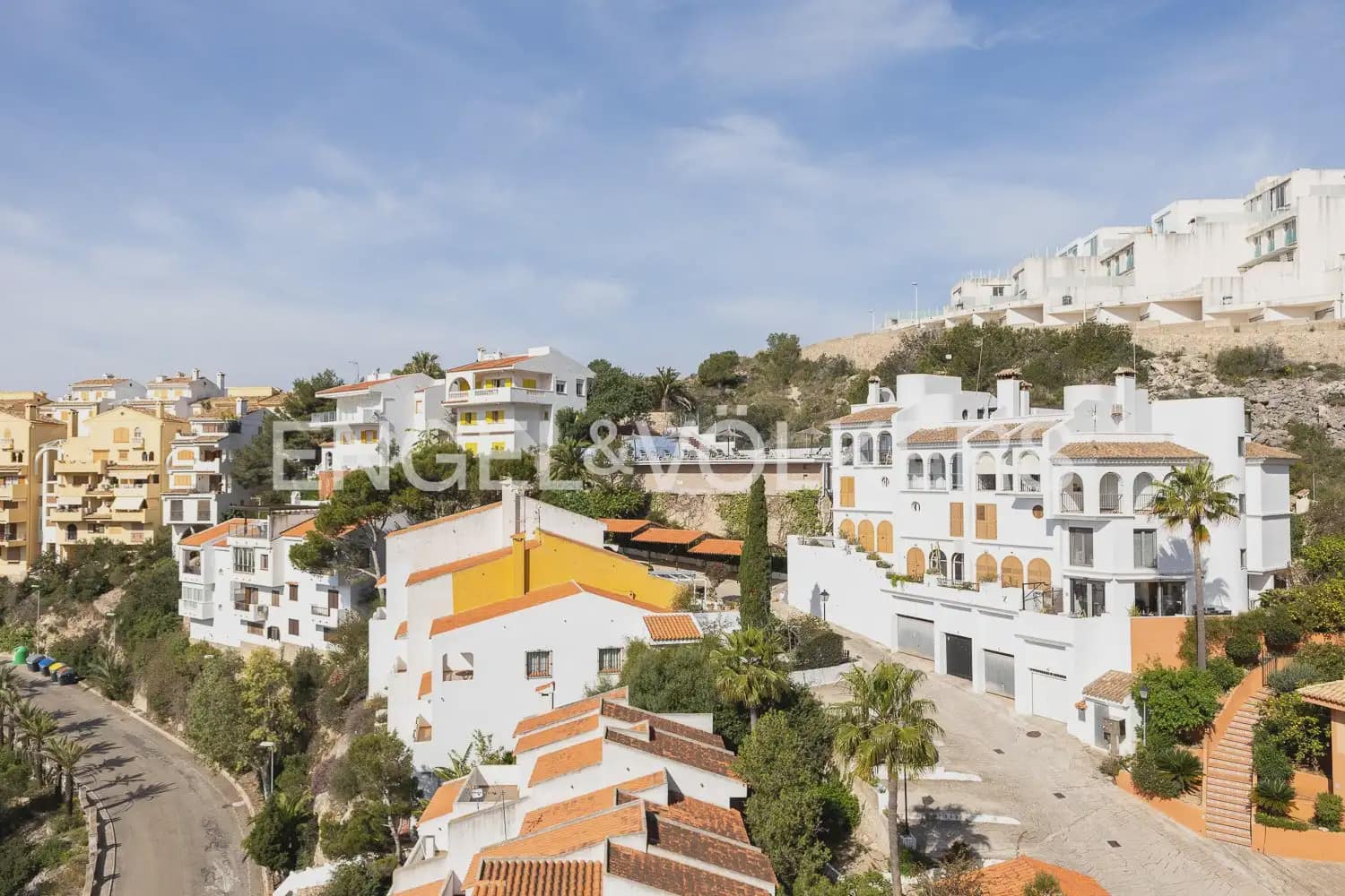 2 soveværelse Penthouse til leje i Cullera med swimmingpool garage - € 2.500 (Ref: 9897964)