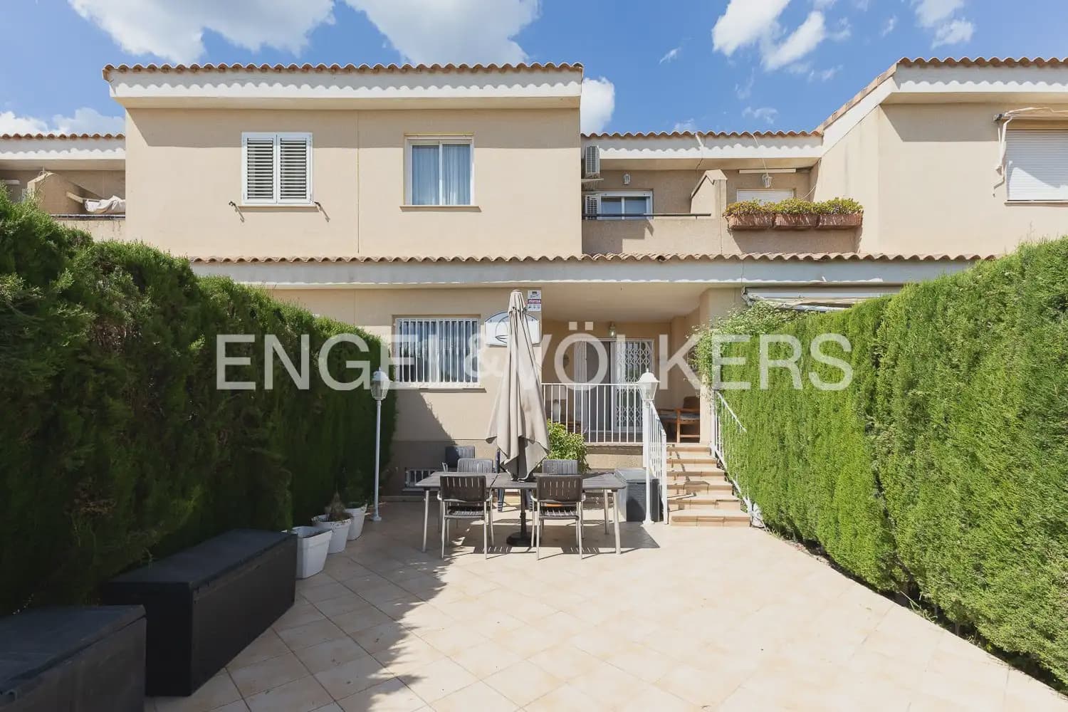 5 bedroom Townhouse for sale in Naquera with pool garage - € 350,000 (Ref: 9897965)