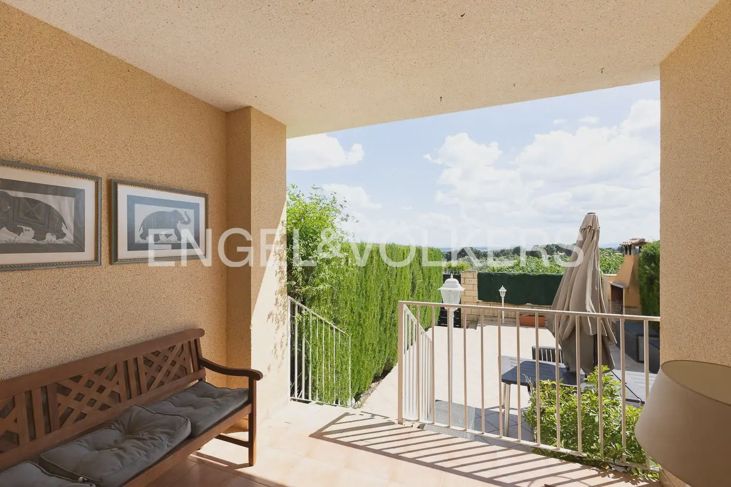 5 bedroom Townhouse for sale in Naquera with pool garage - € 350,000 (Ref: 9897965)
