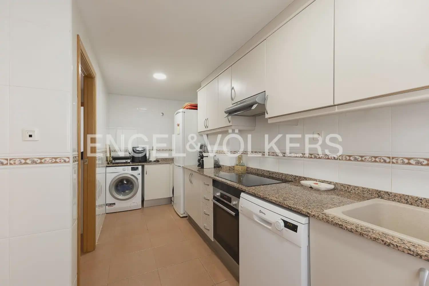 5 bedroom Townhouse for sale in Naquera with pool garage - € 350,000 (Ref: 9897965)