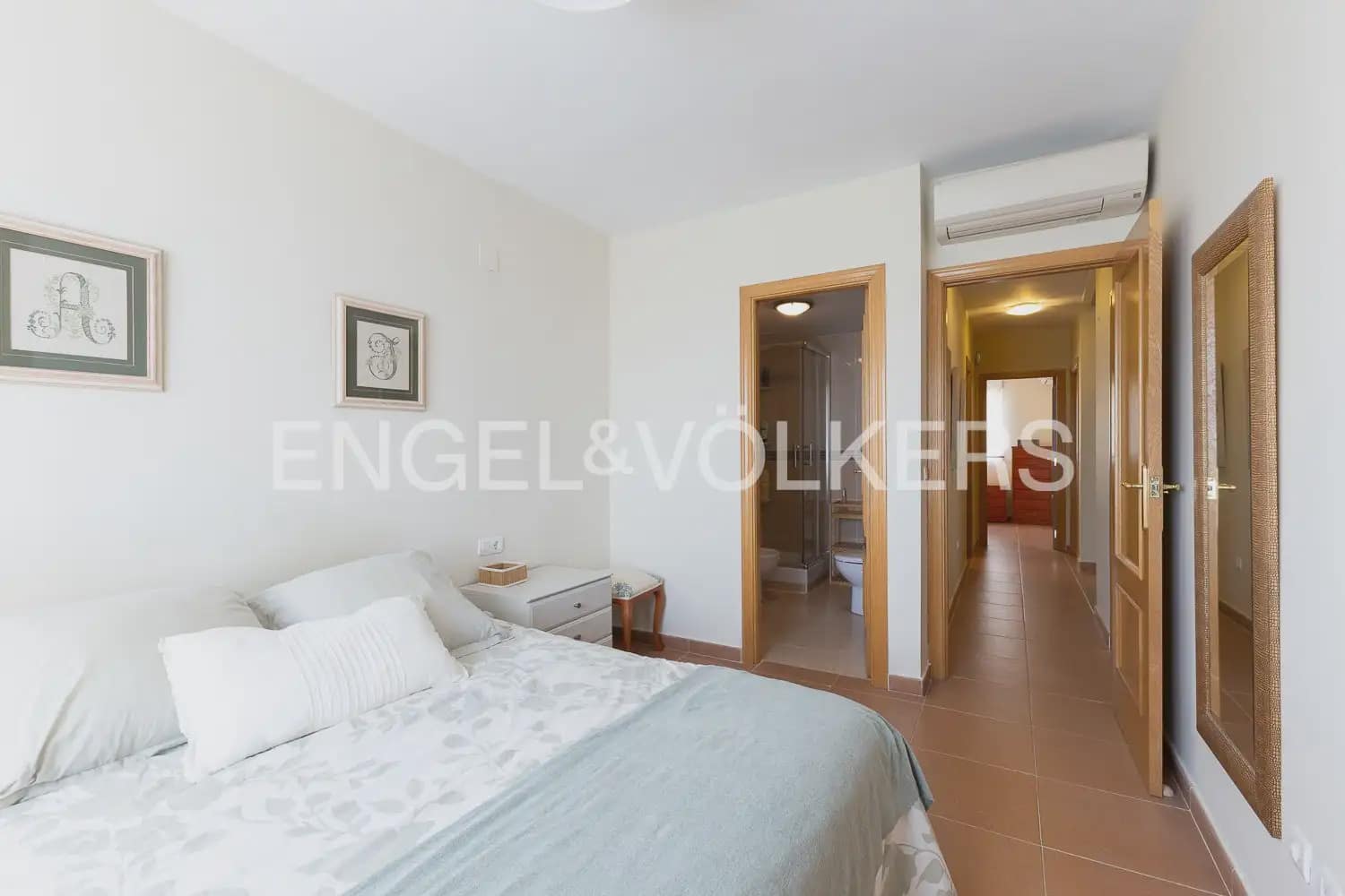 5 bedroom Townhouse for sale in Naquera with pool garage - € 350,000 (Ref: 9897965)