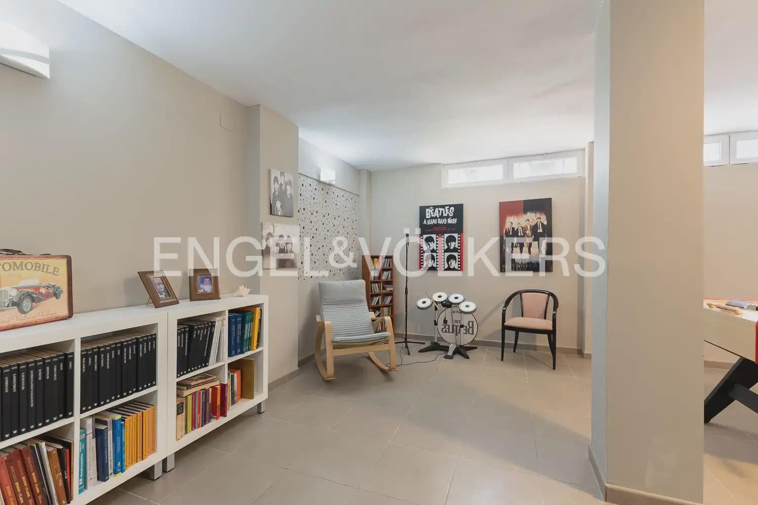 5 bedroom Townhouse for sale in Naquera with pool garage - € 350,000 (Ref: 9897965)