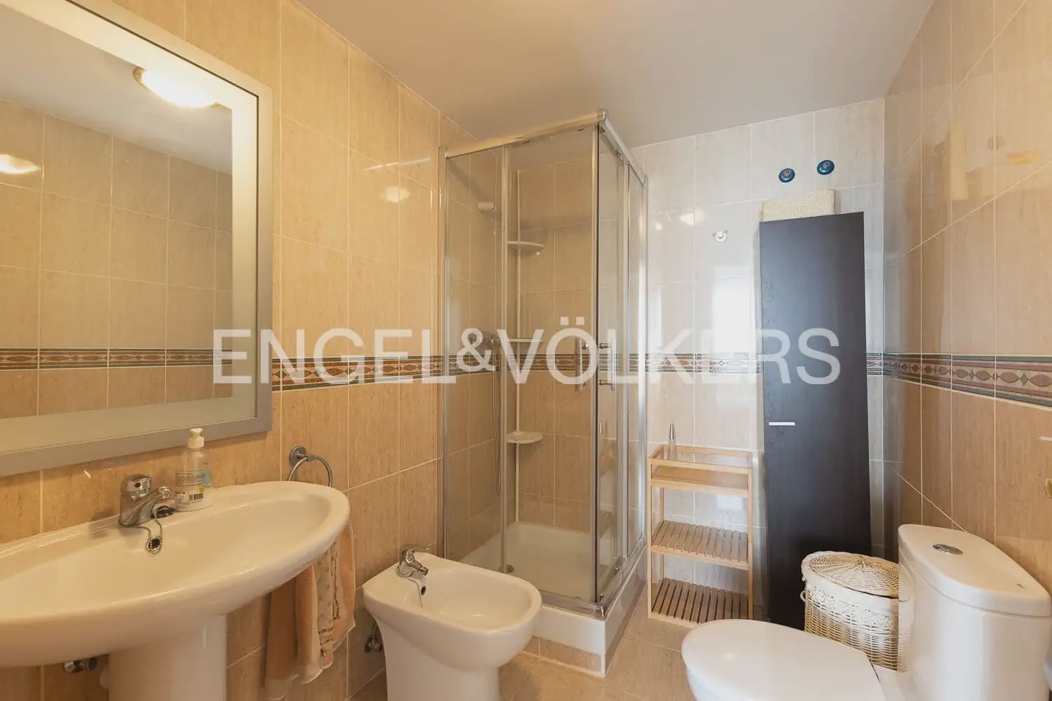 5 bedroom Townhouse for sale in Naquera with pool garage - € 350,000 (Ref: 9897965)