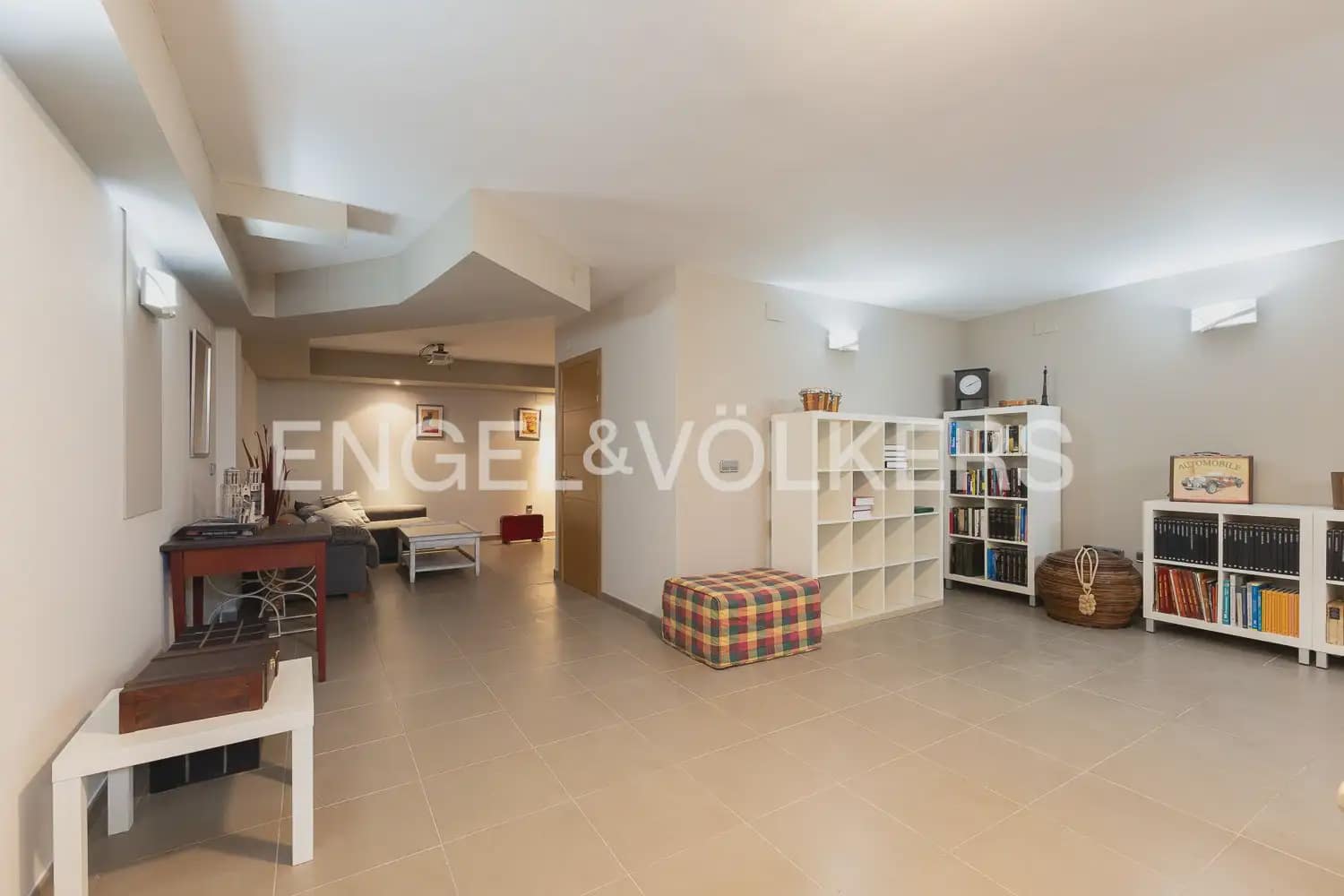5 bedroom Townhouse for sale in Naquera with pool garage - € 350,000 (Ref: 9897965)