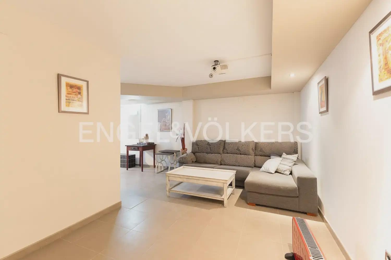 5 bedroom Townhouse for sale in Naquera with pool garage - € 350,000 (Ref: 9897965)