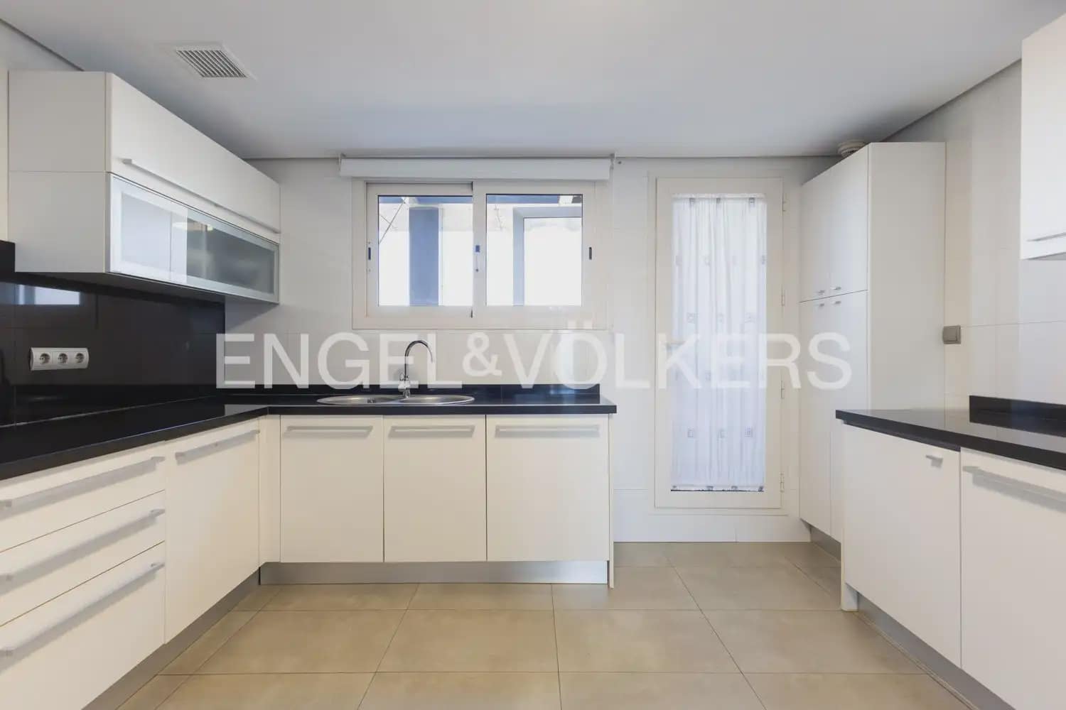 3 sovrum Takvåning till salu i Valencia stad med pool garage - 1 500 000 € (Ref: 9897966)