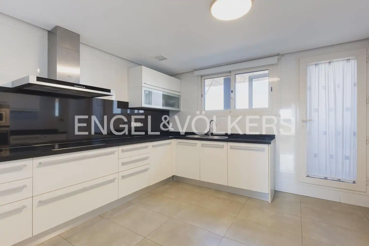 3 sovrum Takvåning till salu i Valencia stad med pool garage - 1 500 000 € (Ref: 9897966)