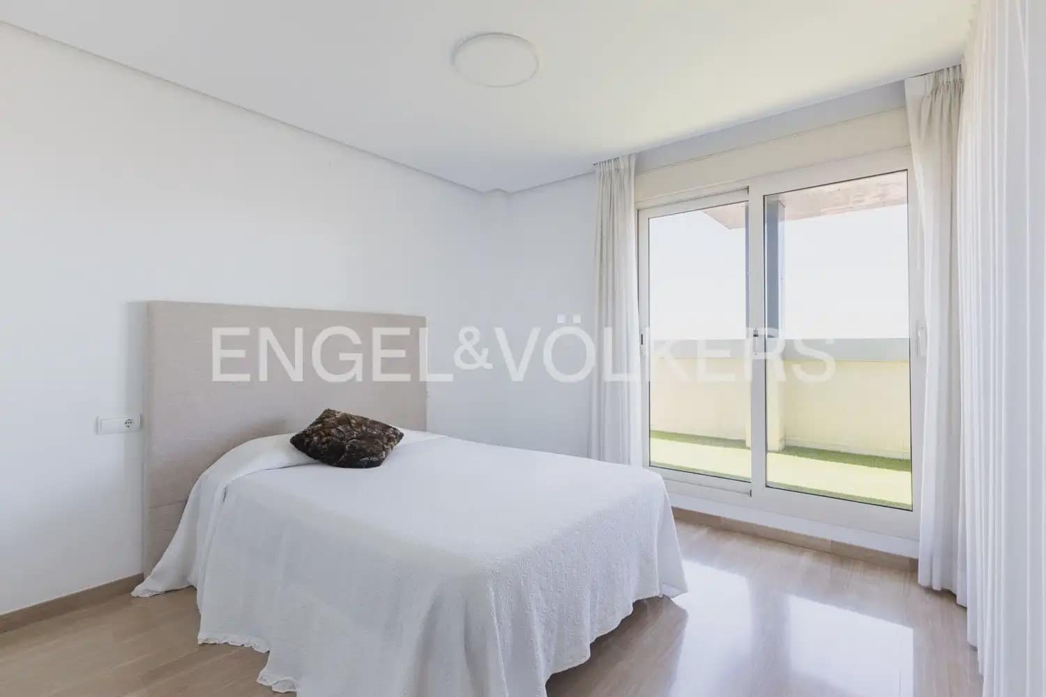 3 sovrum Takvåning till salu i Valencia stad med pool garage - 1 500 000 € (Ref: 9897966)