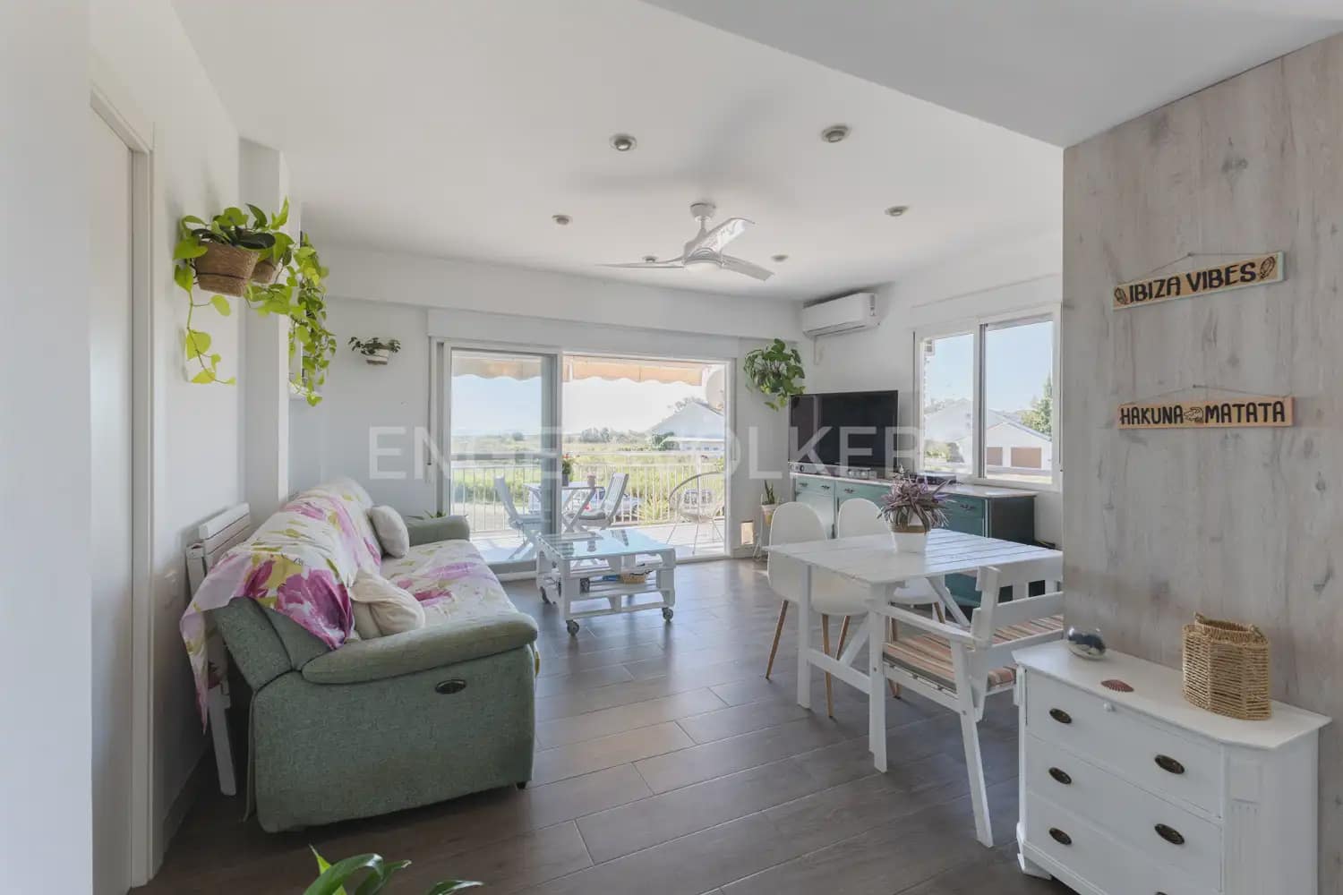 2 bedroom Apartment for sale in Sagunto / Sagunt - € 230,000 (Ref: 9897967)