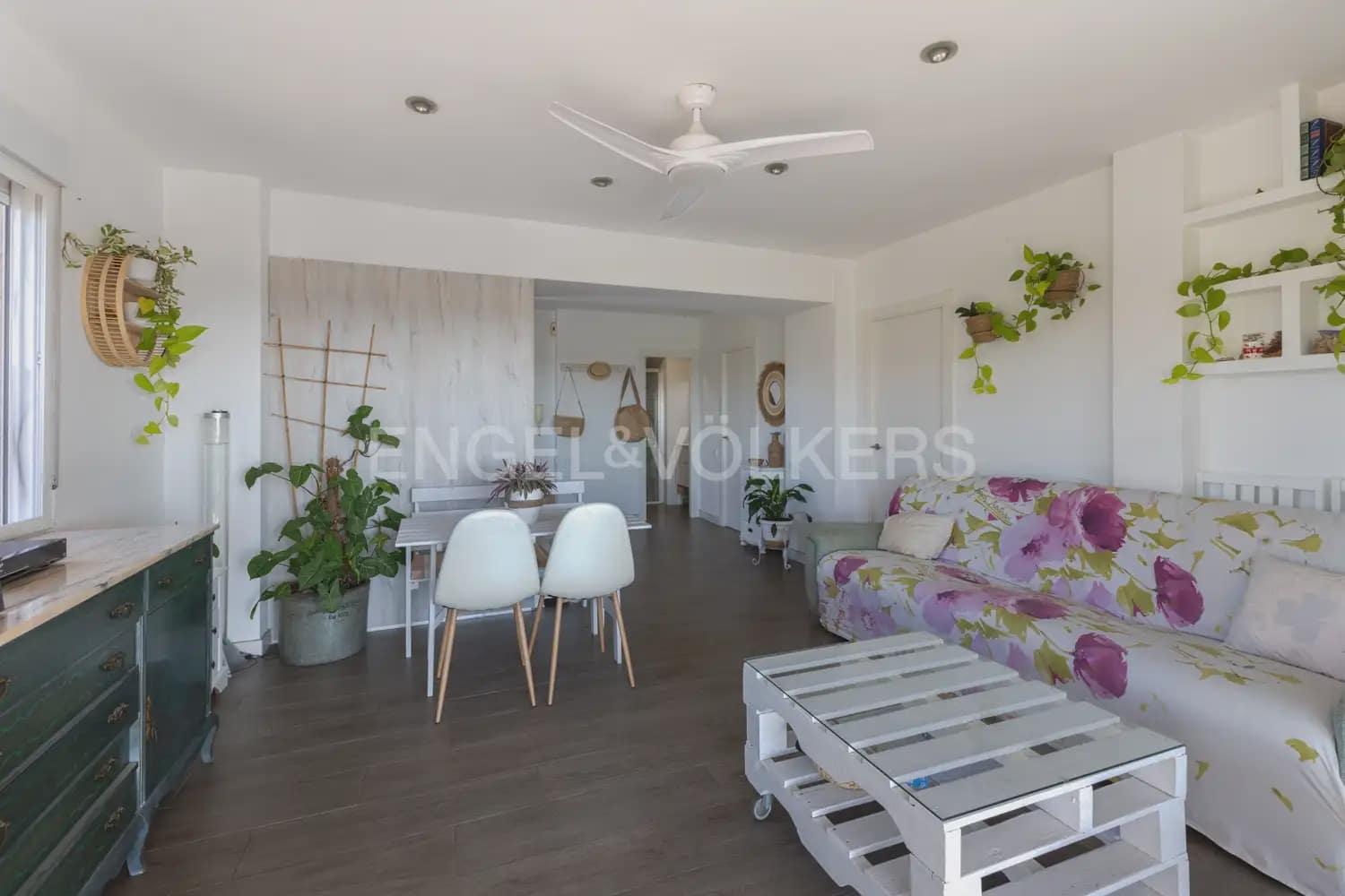 2 bedroom Apartment for sale in Sagunto / Sagunt - € 230,000 (Ref: 9897967)