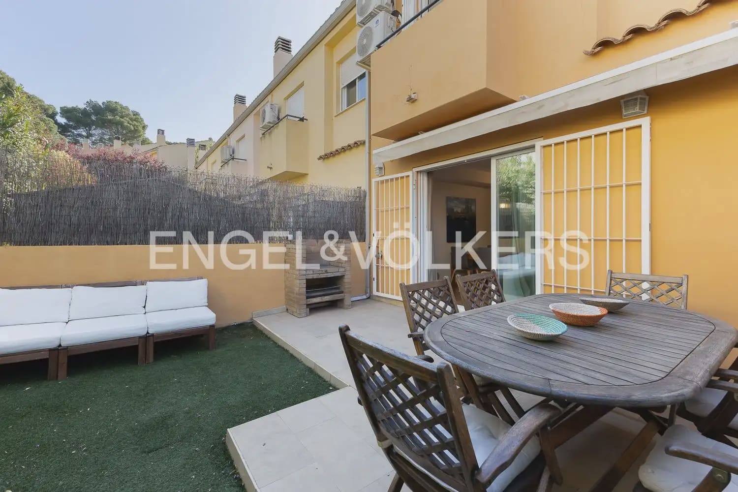 3 soveværelse Byhus til leje i Naquera med swimmingpool garage - € 1.300 (Ref: 9897970)